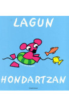Lagun hondartzan